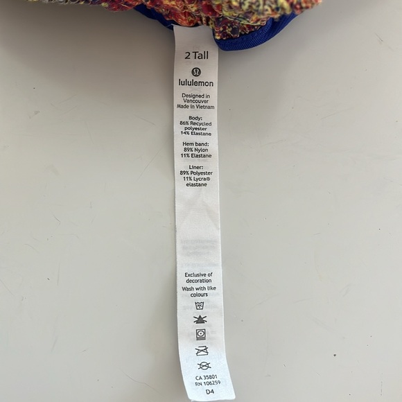 LULULEMON / Seawheeze Hotty Shorts size 2 - Picture 3 of 4